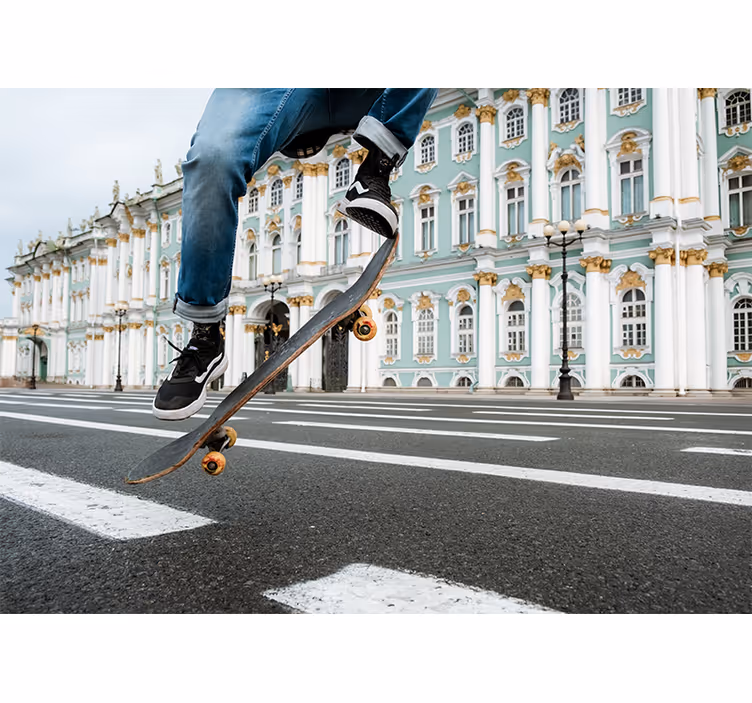 Skateboarder in Motion city wall mural - TenStickers