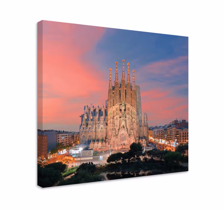 Cityscape wall art sagrada familia at sunset - TenStickers
