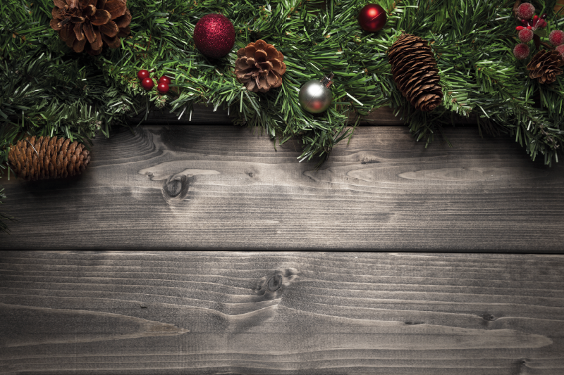 Christmas placemats festive pinecone display - TenStickers