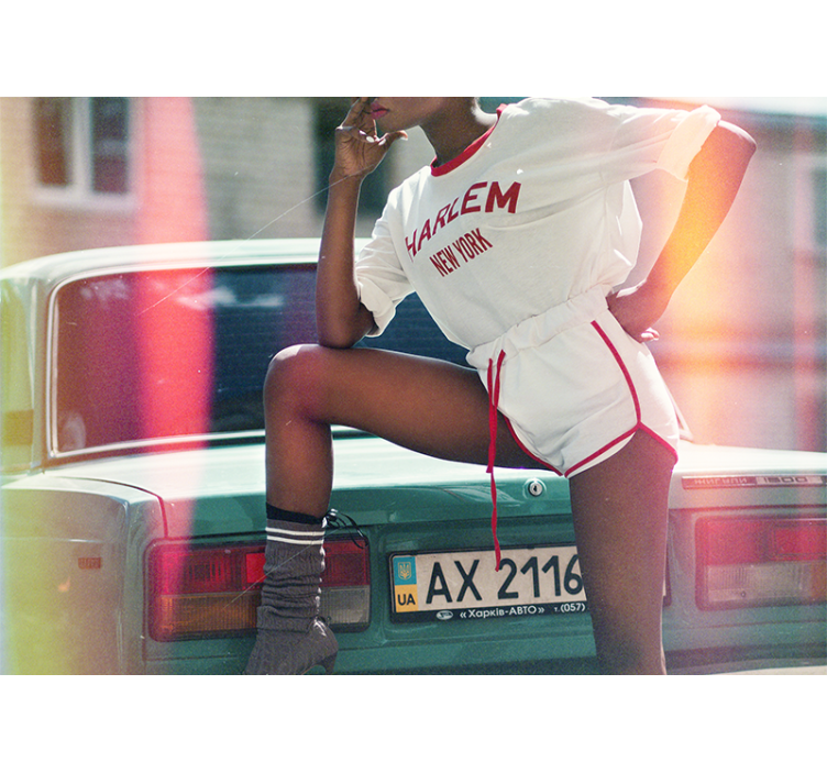 Harlem Style Pose people wall mural - TenStickers