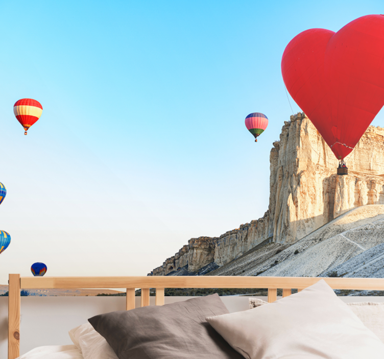 Romantic wall mural heart-shaped balloon - TenStickers