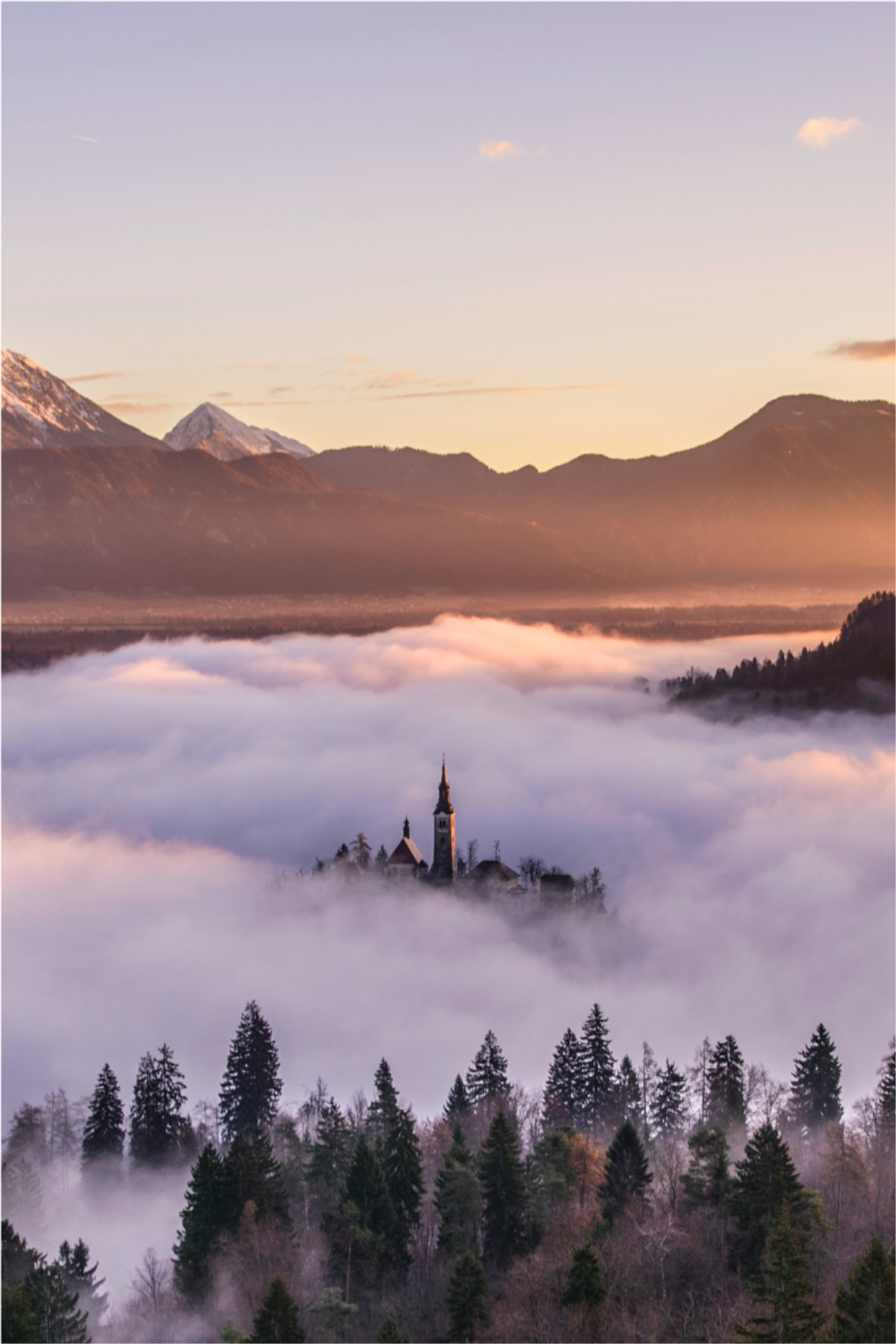 Landscape poster of enchanting mountain castle - TenStickers