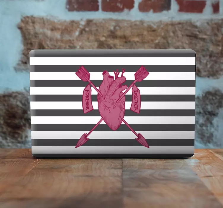 Heart and Arrows laptop skin - TenStickers