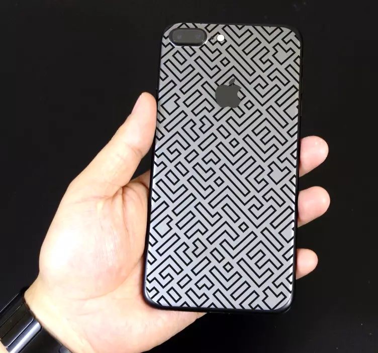 Maze (iphone) iPhone sticker - TenStickers