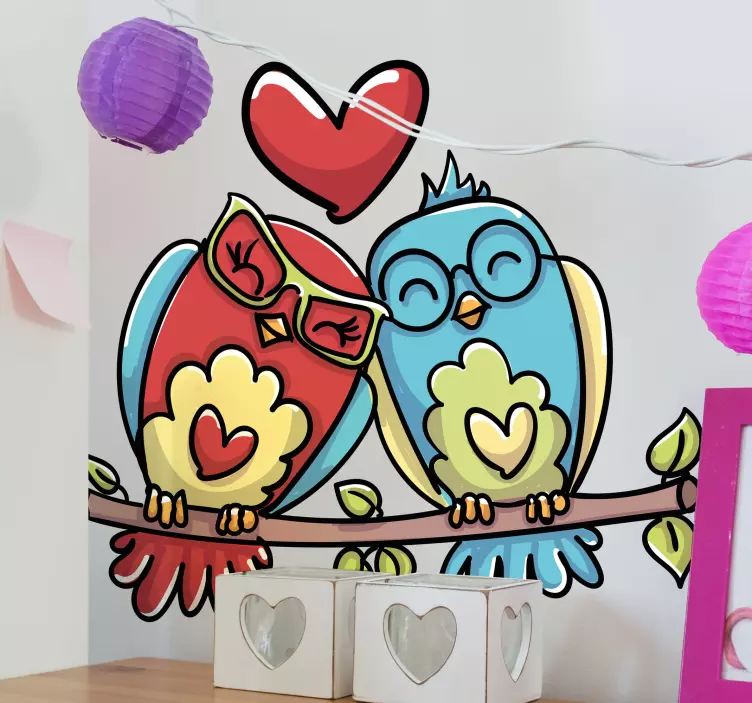 Owl couple with hearts illustration decal - TenStickers