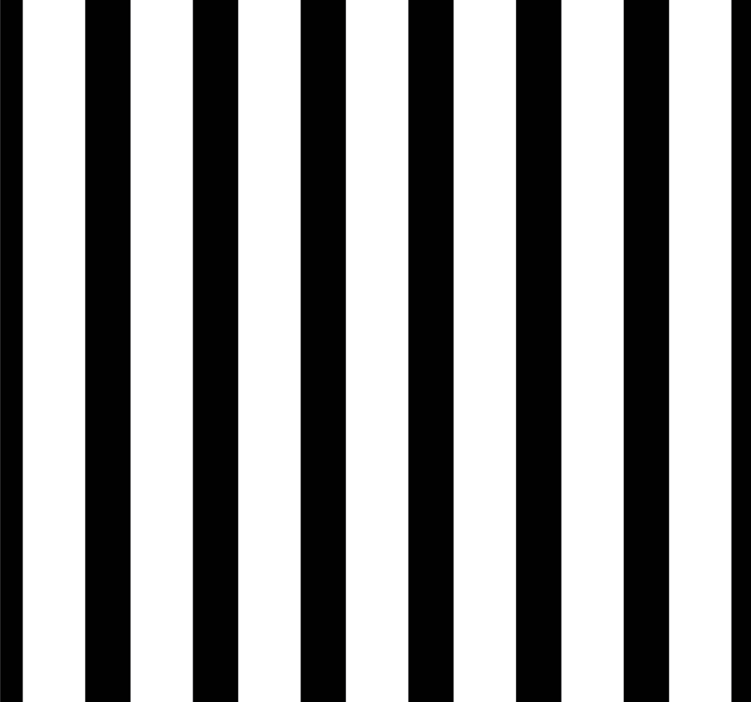 Outdoor vinyl rug in classic black and white stripes - TenStickers
